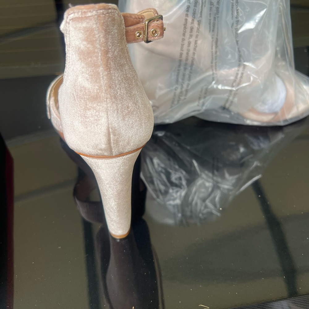 Vince Camuto Blush Velvet Heels - Picture 4 of 5